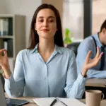 Mindfulness a lavoro per combattere lo stress: il beneficio concreto che puoi notare già nella prima settimana