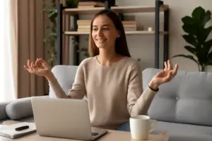 Prevenzione del burnout personale: la strategia giornaliera che protegge motivazione e serenità